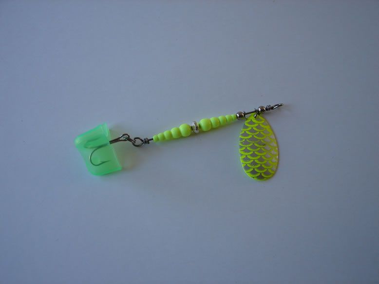 Picture of Chartreuse Scale with Treble Hook #149